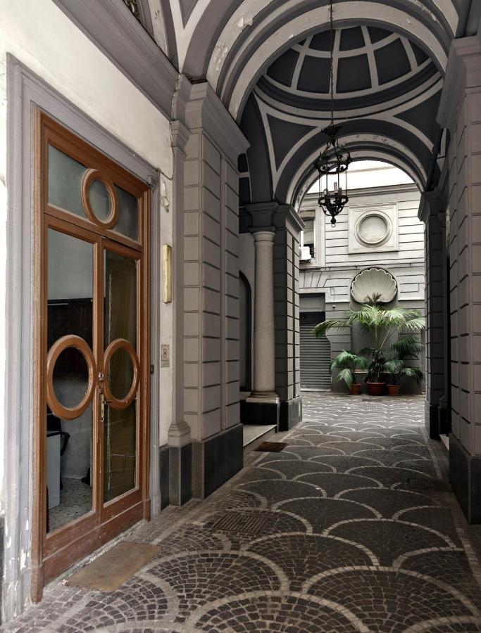 Elegant Apartment At Chiaia By Wonderful Italy Naples Exterior photo